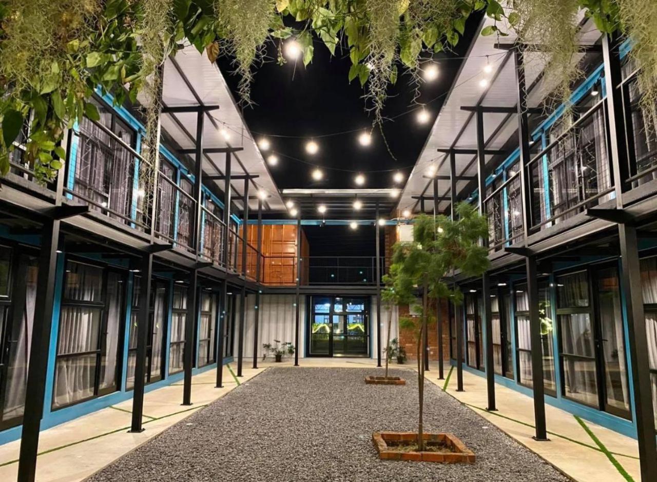 The Cozytainer Hotel Taiping Buitenkant foto